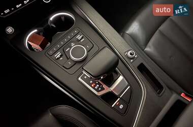 Седан Audi A4 2019 в 