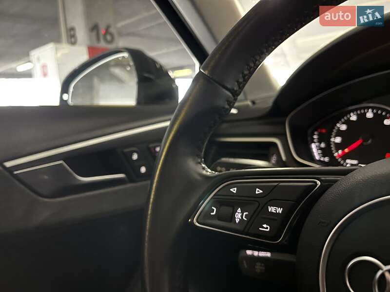 Седан Audi A4 2019 в Львове