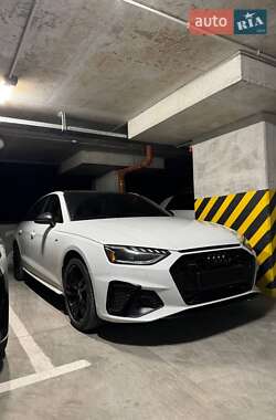 Седан Audi A4 2020 в Львові