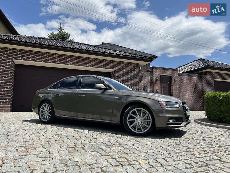 Седан Audi A4 2014 в Днепре
