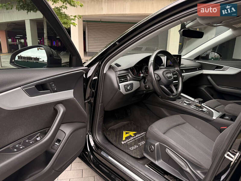 Универсал Audi A4 2017 в Киеве