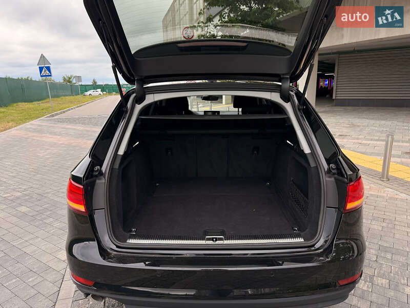 Универсал Audi A4 2017 в Киеве