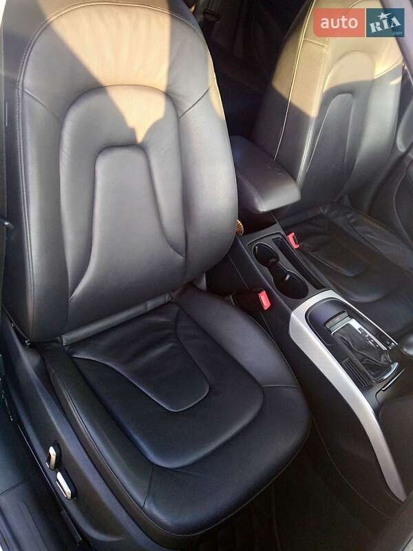 Седан Audi A4 2014 в Чернигове