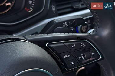 Седан Audi A4 2018 в 