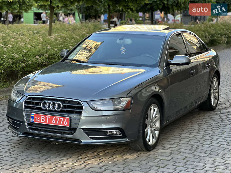 Седан Audi A4 2013 в Ивано-Франковске