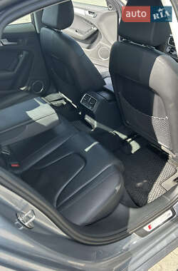 Седан Audi A4 2015 в 