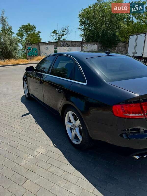 Седан Audi A4 2011 в Одесі