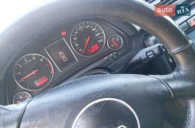 Седан Audi A4 2002 в 