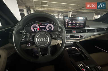 Седан Audi A4 2019 в 