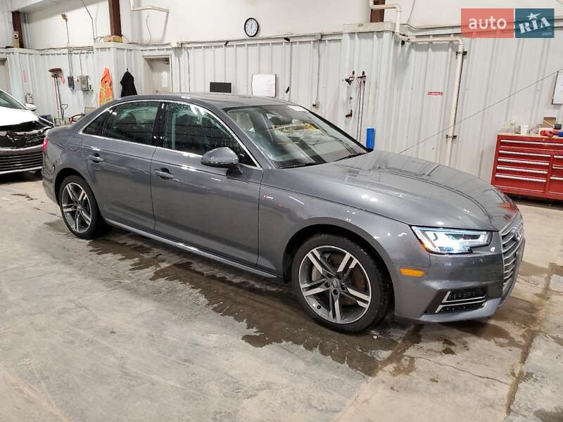 Седан Audi A4 2018 в 