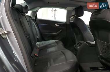 Седан Audi A4 2018 в 