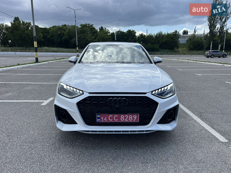 Седан Audi A4 2023 в Киеве