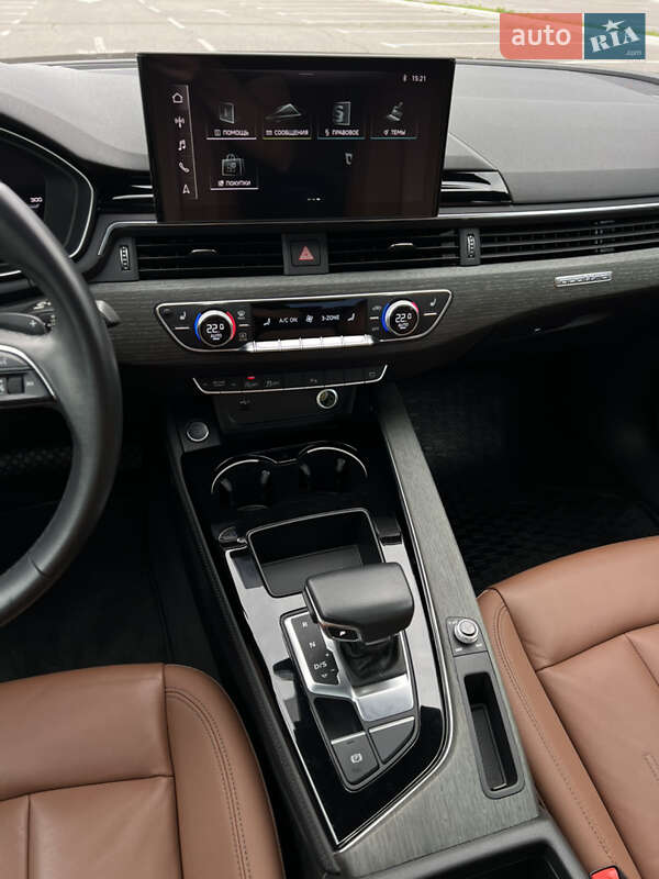 Седан Audi A4 2023 в Киеве
