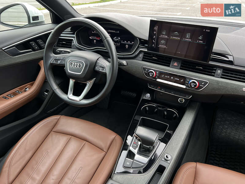 Седан Audi A4 2023 в Киеве