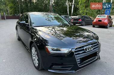 Седан Audi A4 2015 в 