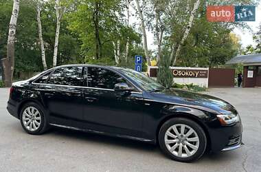 Седан Audi A4 2015 в 