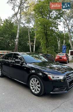 Седан Audi A4 2015 в 