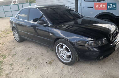 Седан Audi A4 1999 в Гребінках