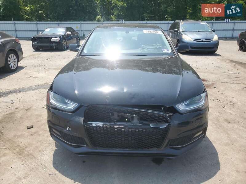 Седан Audi A4 2015 в Львове
