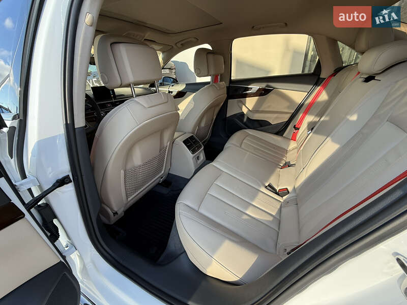 Седан Audi A4 2019 в Ивано-Франковске