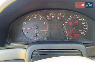 Універсал Audi A4 1998 в 