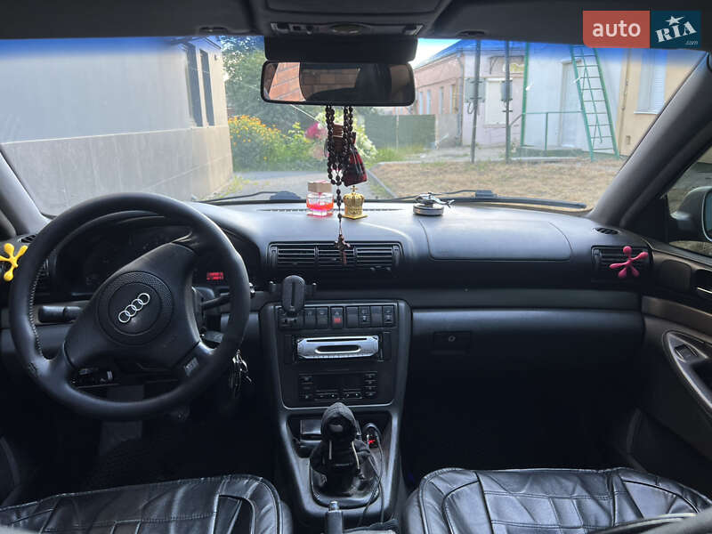 Универсал Audi A4 1997 в Ратным