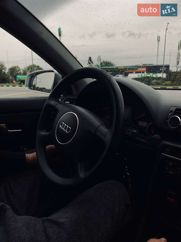 Седан Audi A4 2002 в Млиніві фото 10 Седан Audi A4 2002 в Млиніві