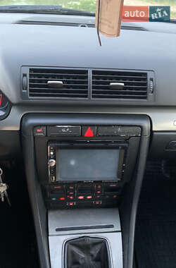 Седан Audi A4 2001 в 