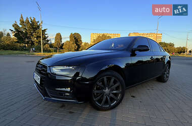 Седан Audi A4 2013 в Киеве