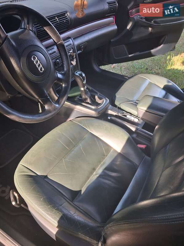 Седан Audi A4 2000 в Луцке