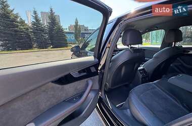 Седан Audi A4 2021 в 