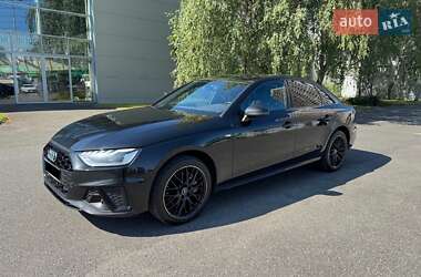 Седан Audi A4 2021 в 