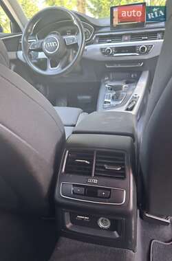 Универсал Audi A4 2018 в 