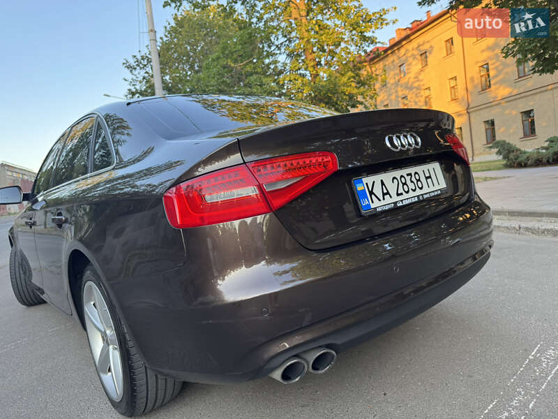 Седан Audi A4 2012 в Николаеве