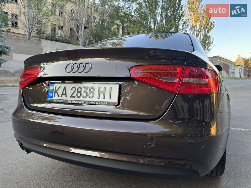 Седан Audi A4 2012 в Николаеве