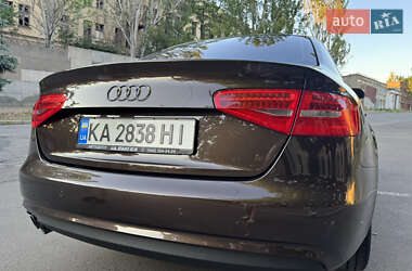 Седан Audi A4 2012 в 