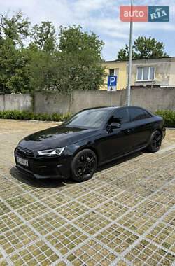 Седан Audi A4 2016 в 