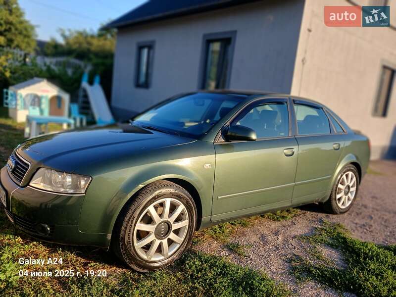 Седан Audi A4 2001 в Каменском