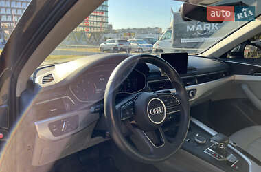 Седан Audi A4 2018 в 