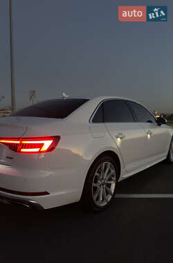 Седан Audi A4 2019 в 