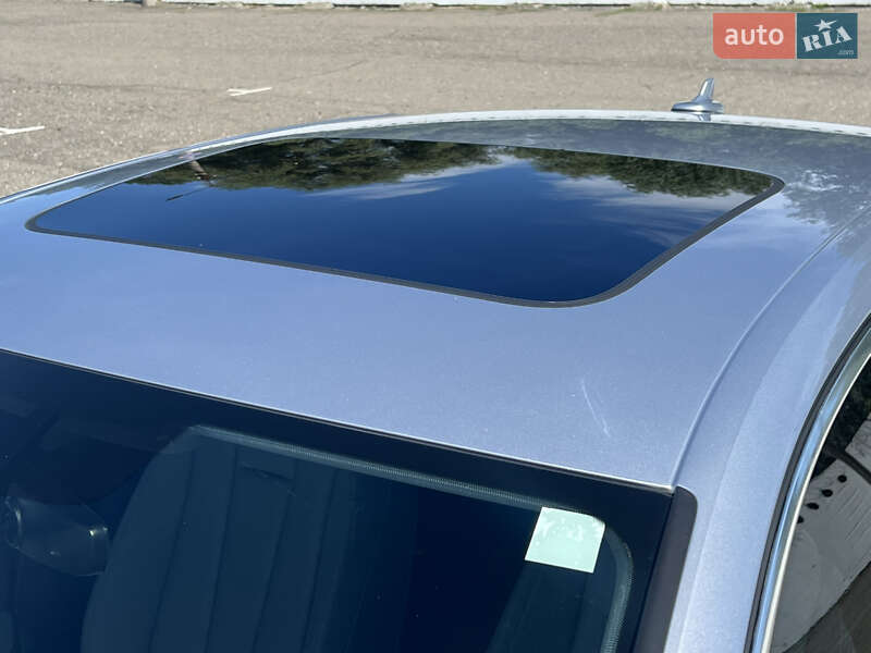 Седан Audi A4 2017 в Киеве