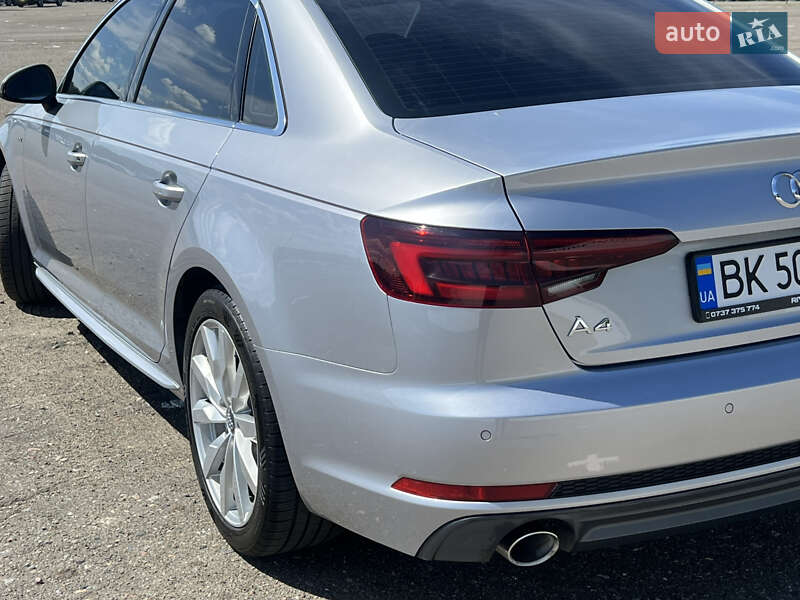 Седан Audi A4 2017 в Киеве
