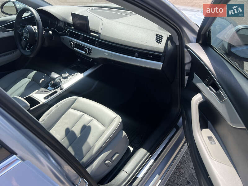 Седан Audi A4 2017 в Киеве