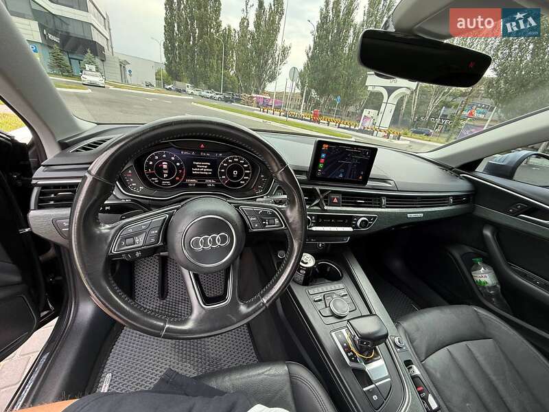 Седан Audi A4 2016 в Одессе