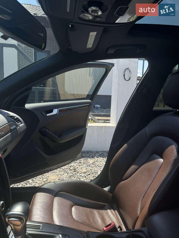 Седан Audi A4 2015 в Черновцах