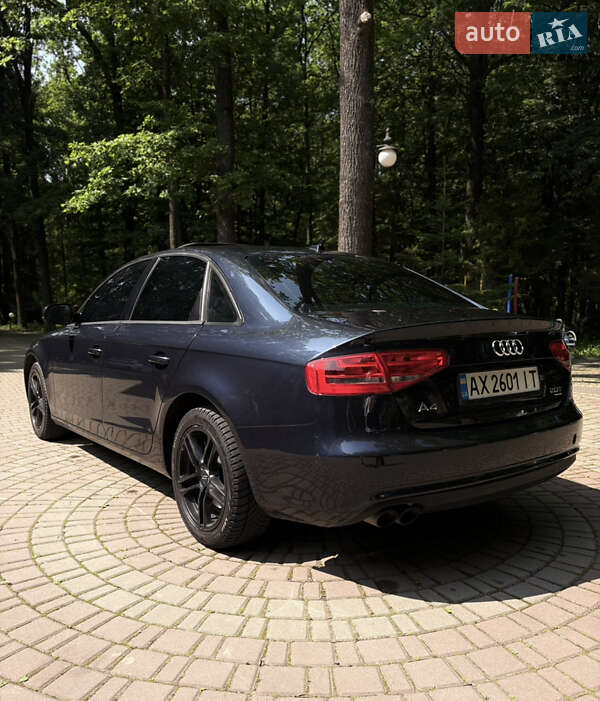 Седан Audi A4 2012 в Богородчанах