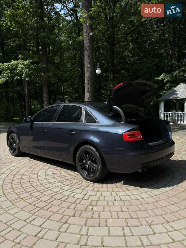 Седан Audi A4 2012 в Богородчанах