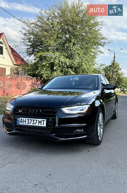 Седан Audi A4 2015 в 