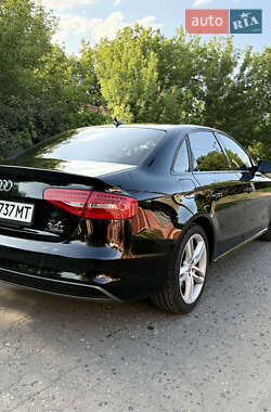 Седан Audi A4 2015 в 