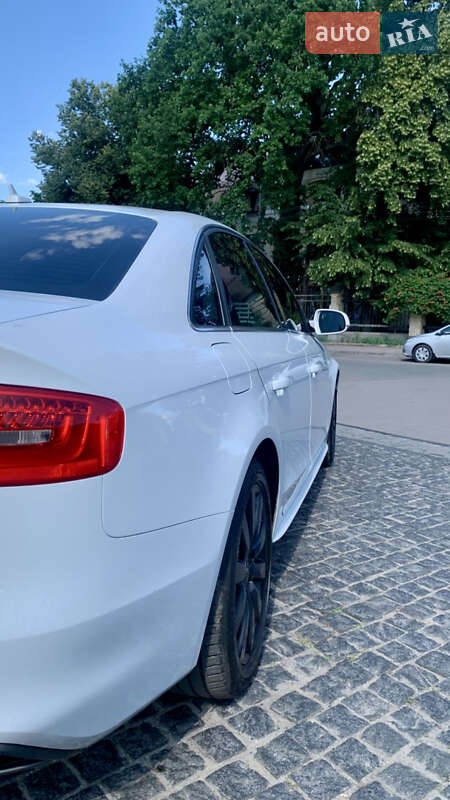 Седан Audi A4 2014 в Фастове